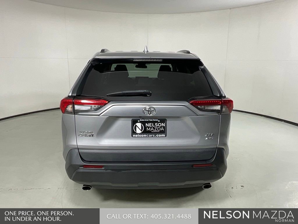 Used 2020 Toyota RAV4 XLE image 7