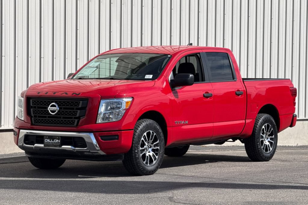 Used 2022 Nissan Titan SV AWD/4WD image 11