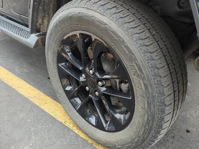 Used 2022 Jeep Wrangler Unlimited Sahara w/ Cold Weather Group image 7