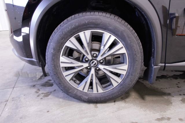 Used 2023 Nissan Rogue SV image 10