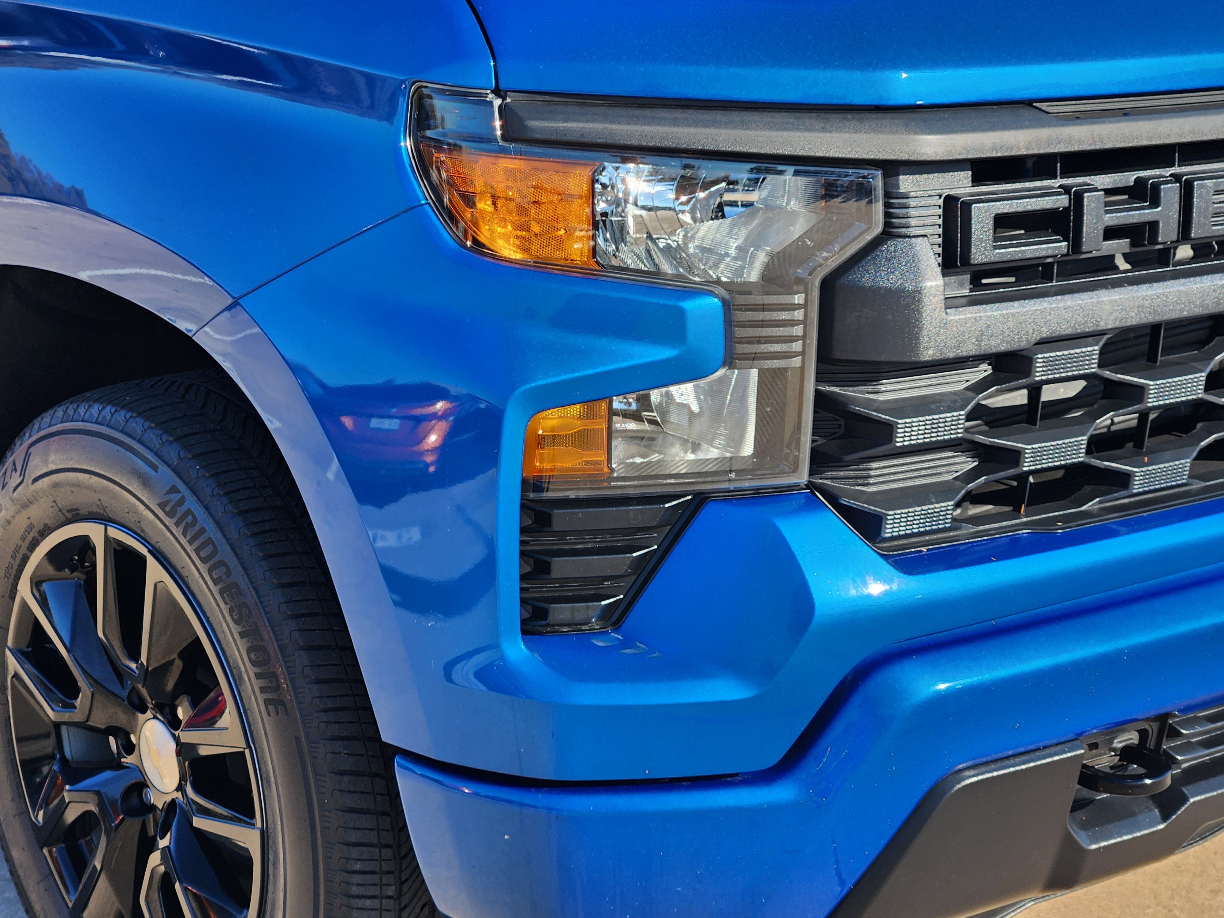 Used 2022 Chevrolet Silverado 1500 Custom w/ LPO, Dark Essentials Package image 5