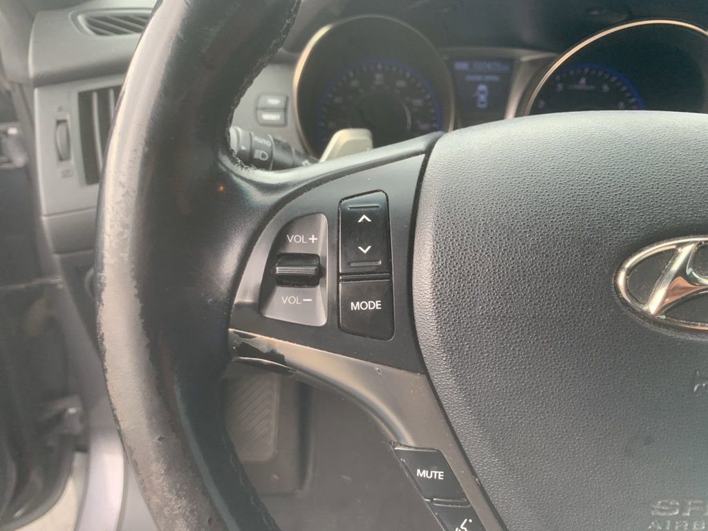 Used 2014 Hyundai Genesis 2.0T image 12