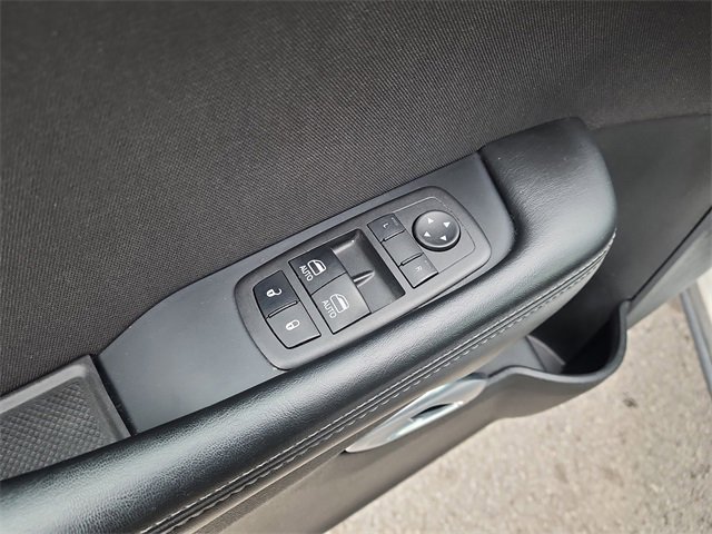 Used 2023 Dodge Challenger SXT image 10