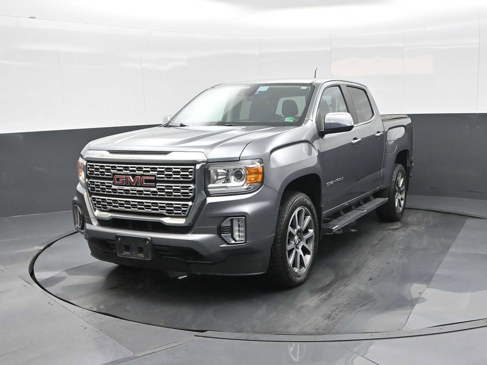 Used 2022 GMC Canyon Denali image 5