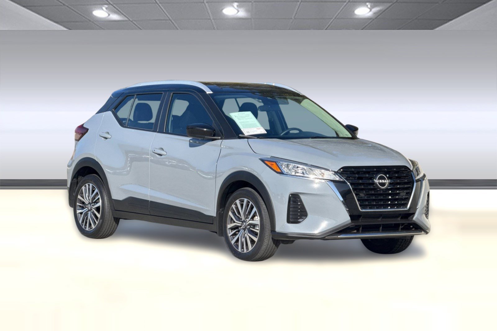 Used 2023 Nissan Kicks SV FWD image 6
