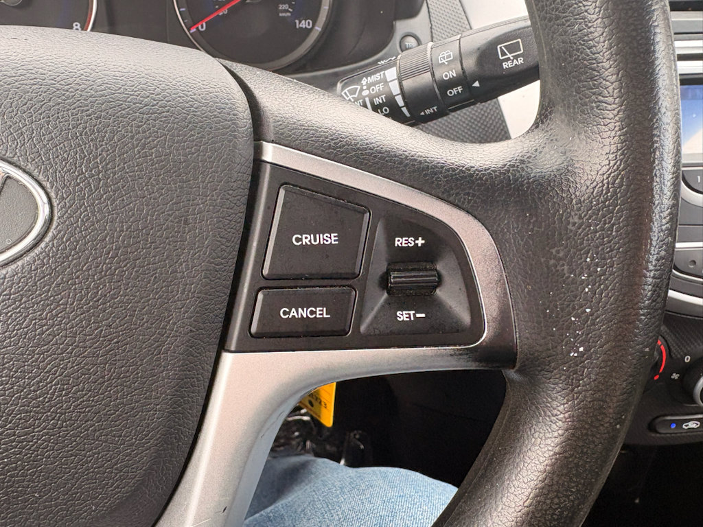 Used 2013 Hyundai Accent GS FWD image 18