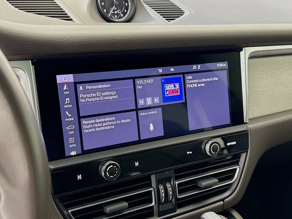 Certified 2023 Porsche Macan Turbo image 18