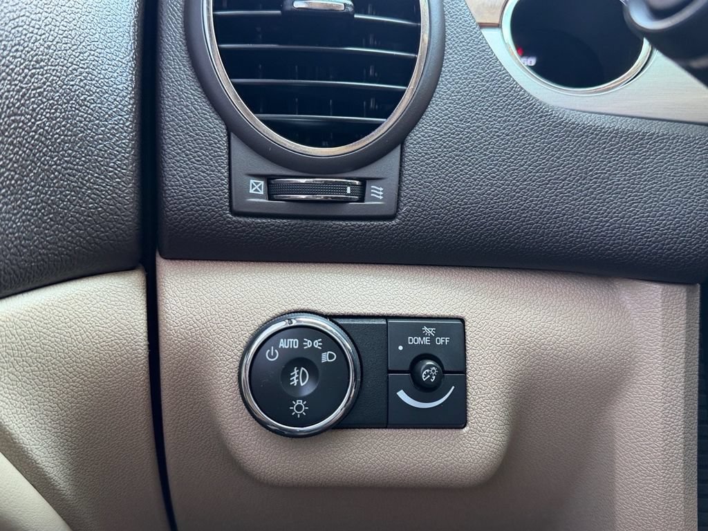 Used 2012 Buick Enclave Premium FWD image 22