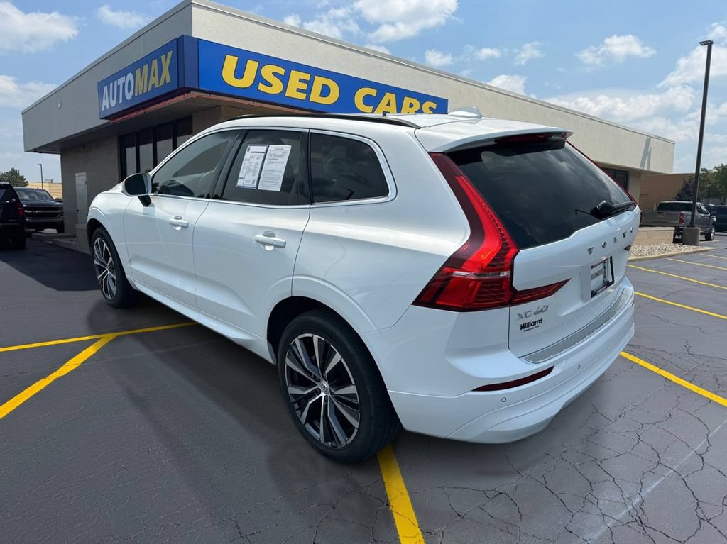 Used 2022 Volvo XC60 B5 Momentum w/ Climate Package FWD image 7