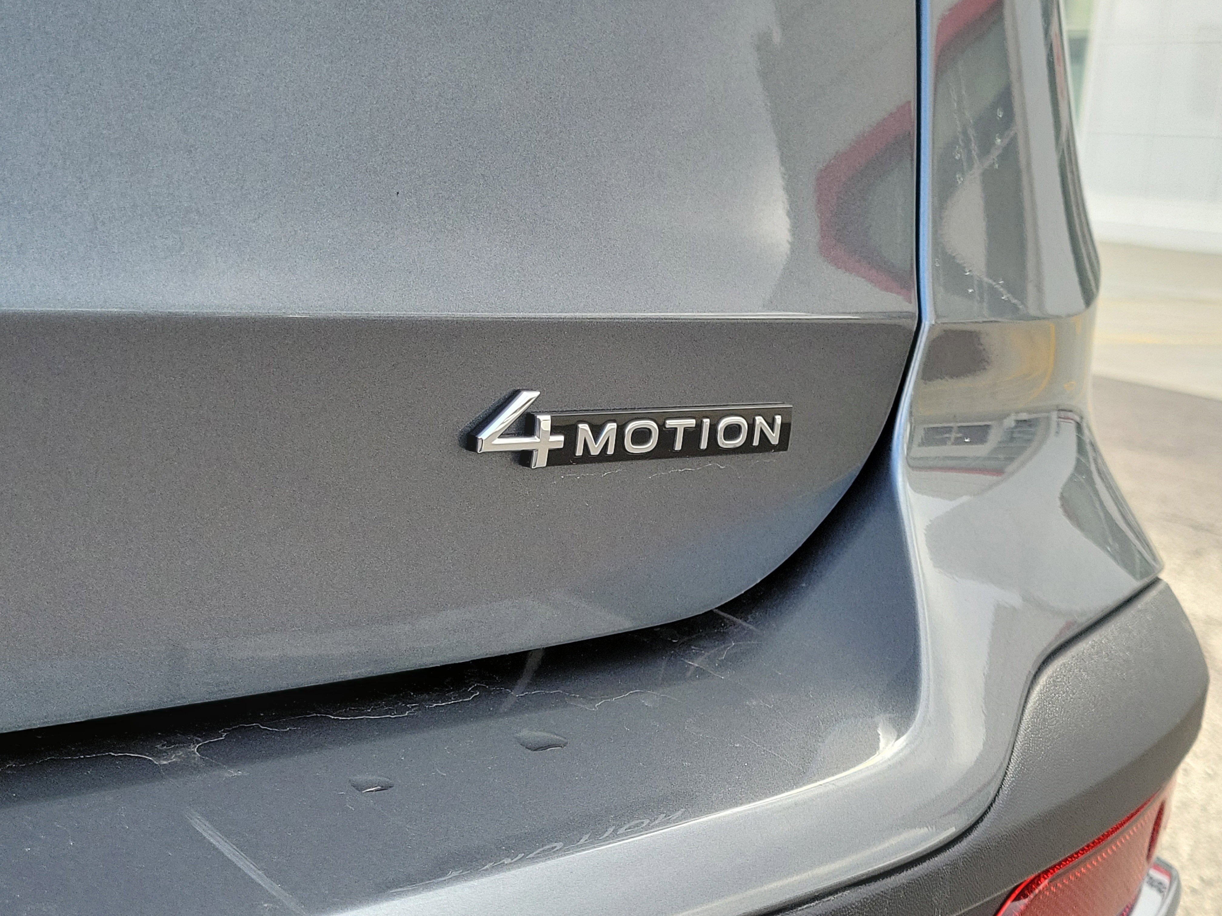 Used 2025 Volkswagen Taos SE image 7