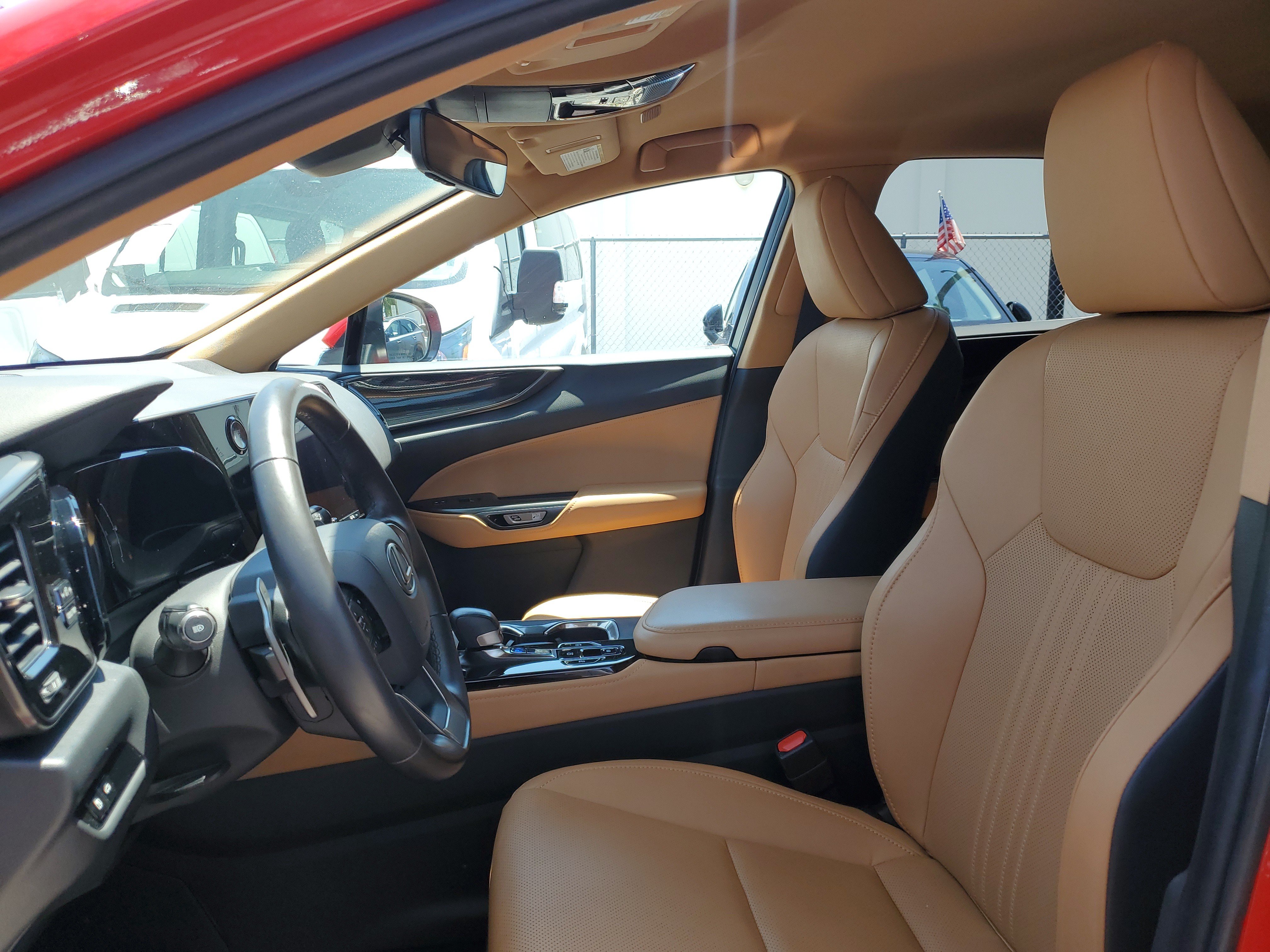 Used 2024 Lexus NX 250 FWD w/ Towing Package (2000 Lbs) image 9