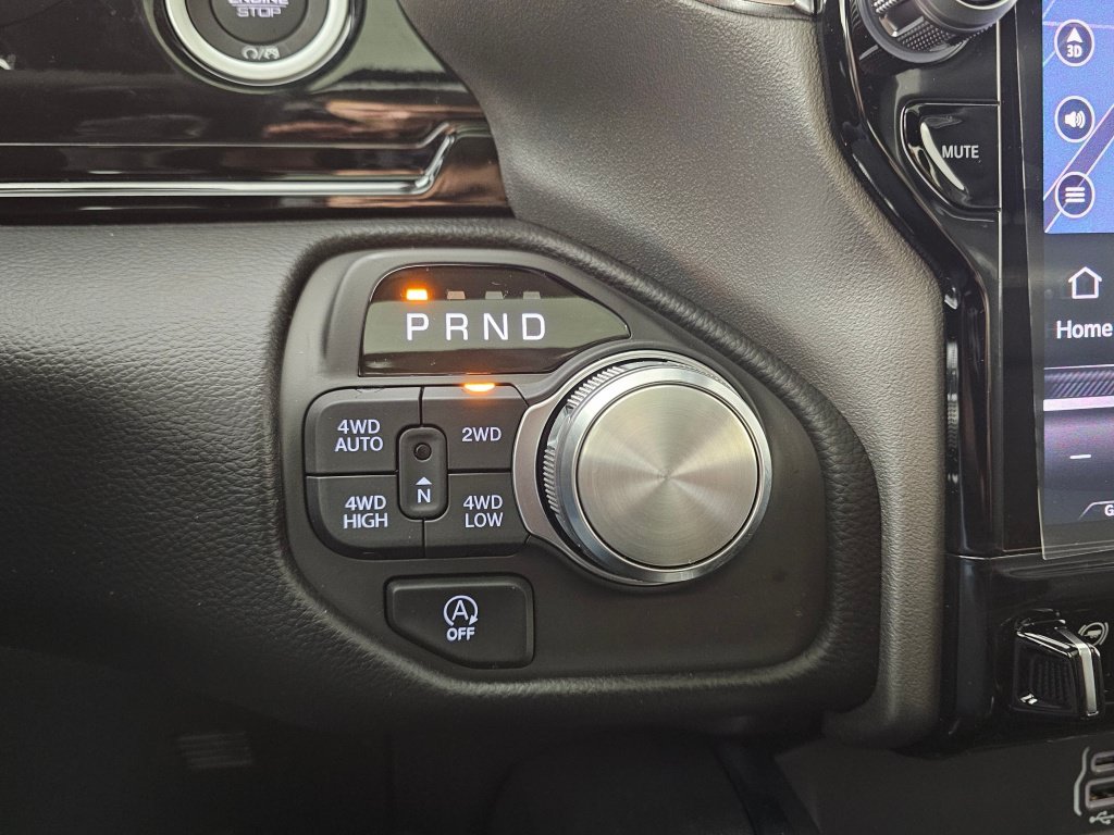 New 2026 RAM 1500 Laramie AWD/4WD image 34