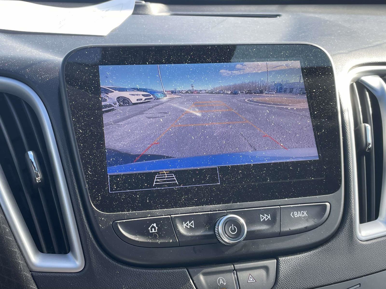 Used 2023 Chevrolet Malibu LS image 9