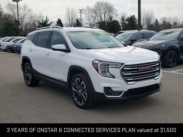 Certified 2022 GMC Terrain SLT image 3
