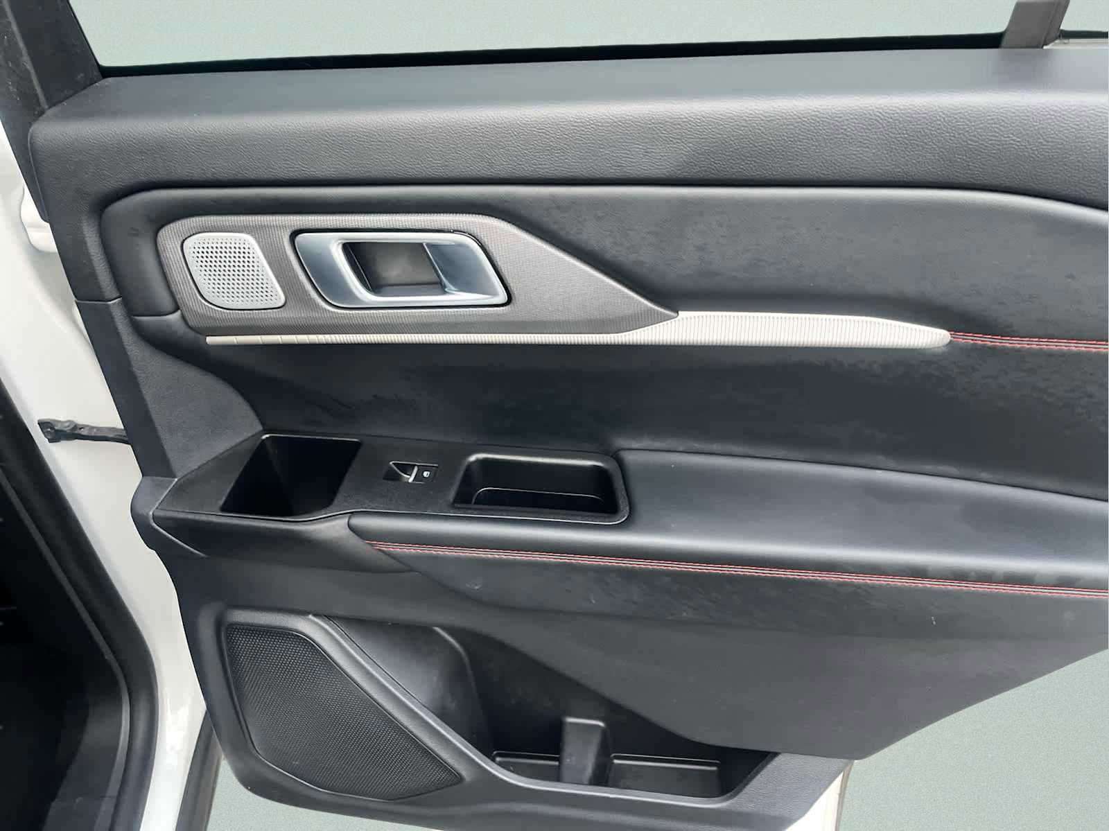 Used 2025 Ford Explorer ST w/ Sun And Sound Package image 16