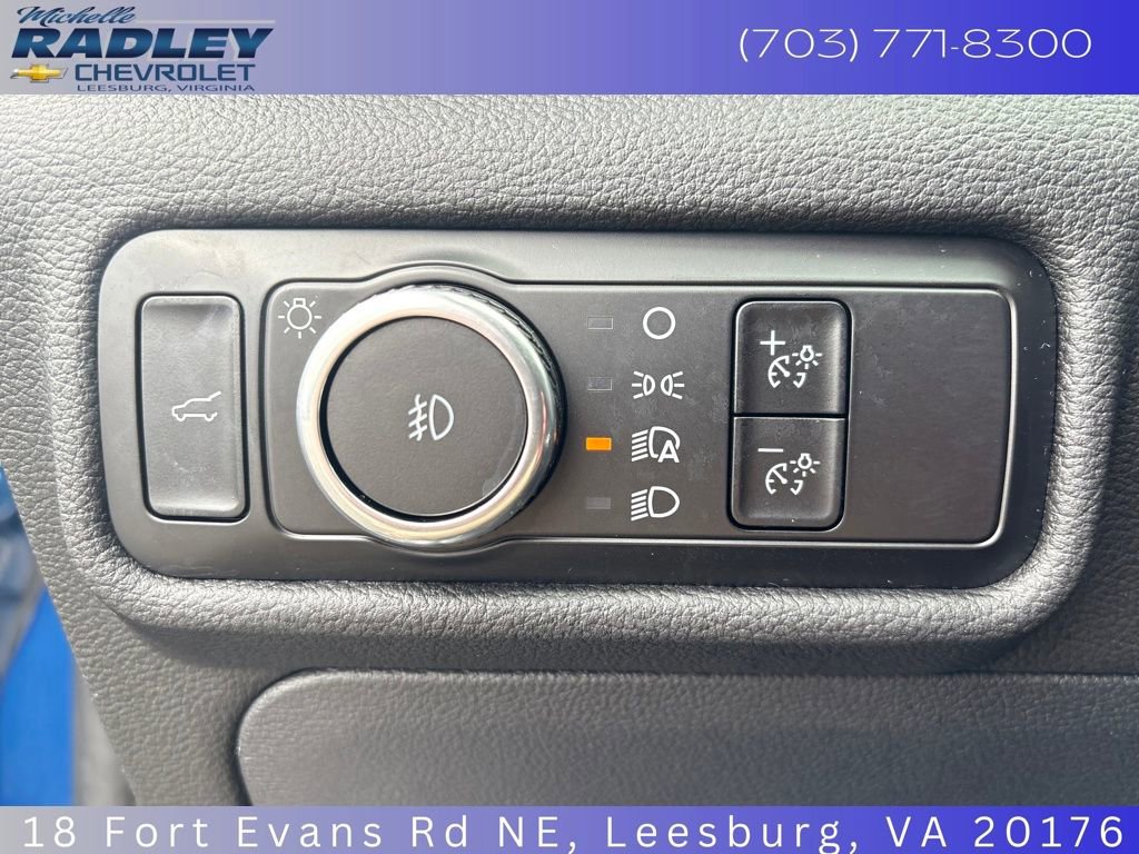 Used 2023 Ford Explorer Limited image 18