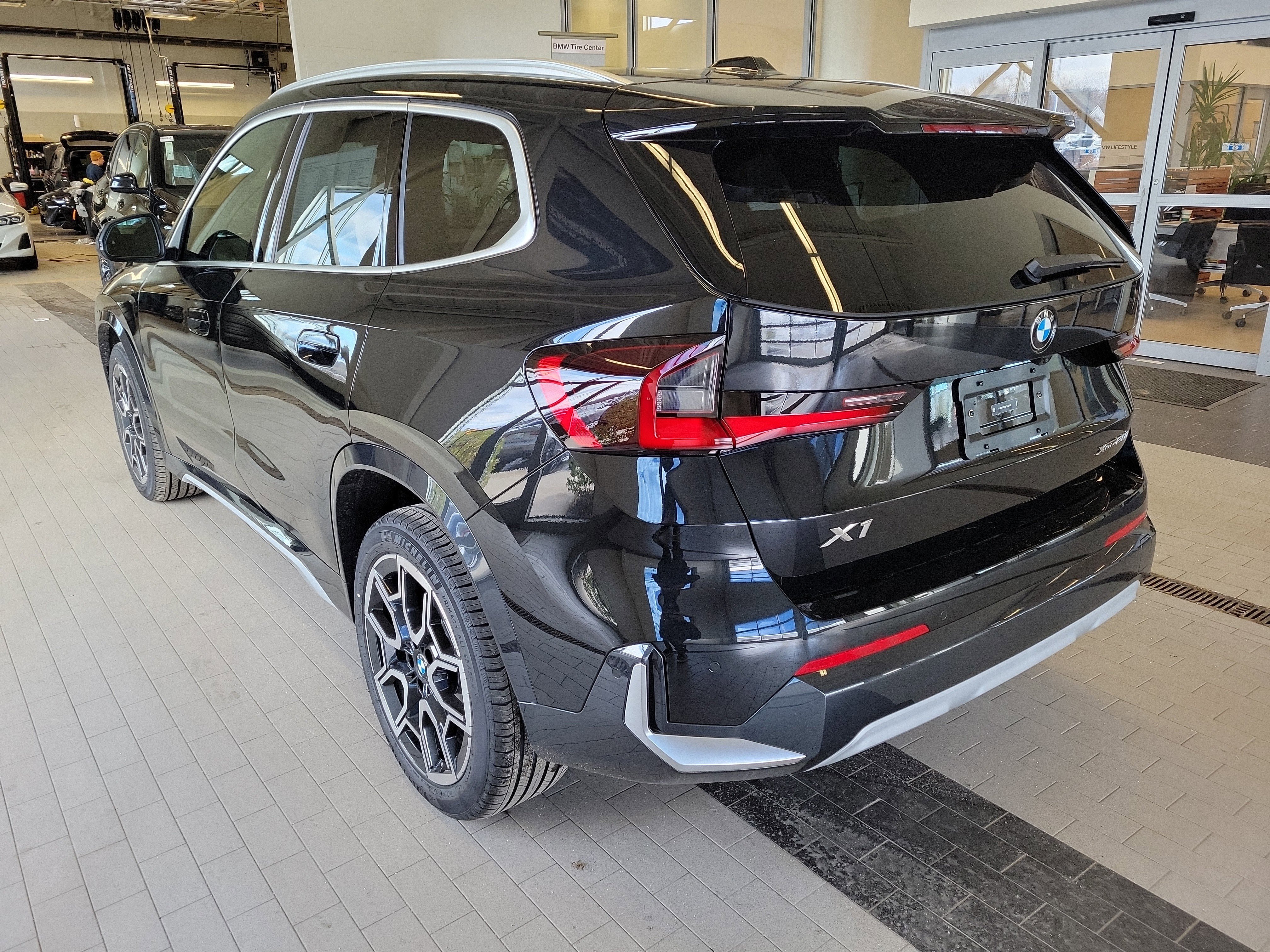 New 2026 BMW X1 xDrive28i w/ Technology Package AWD/4WD image 5
