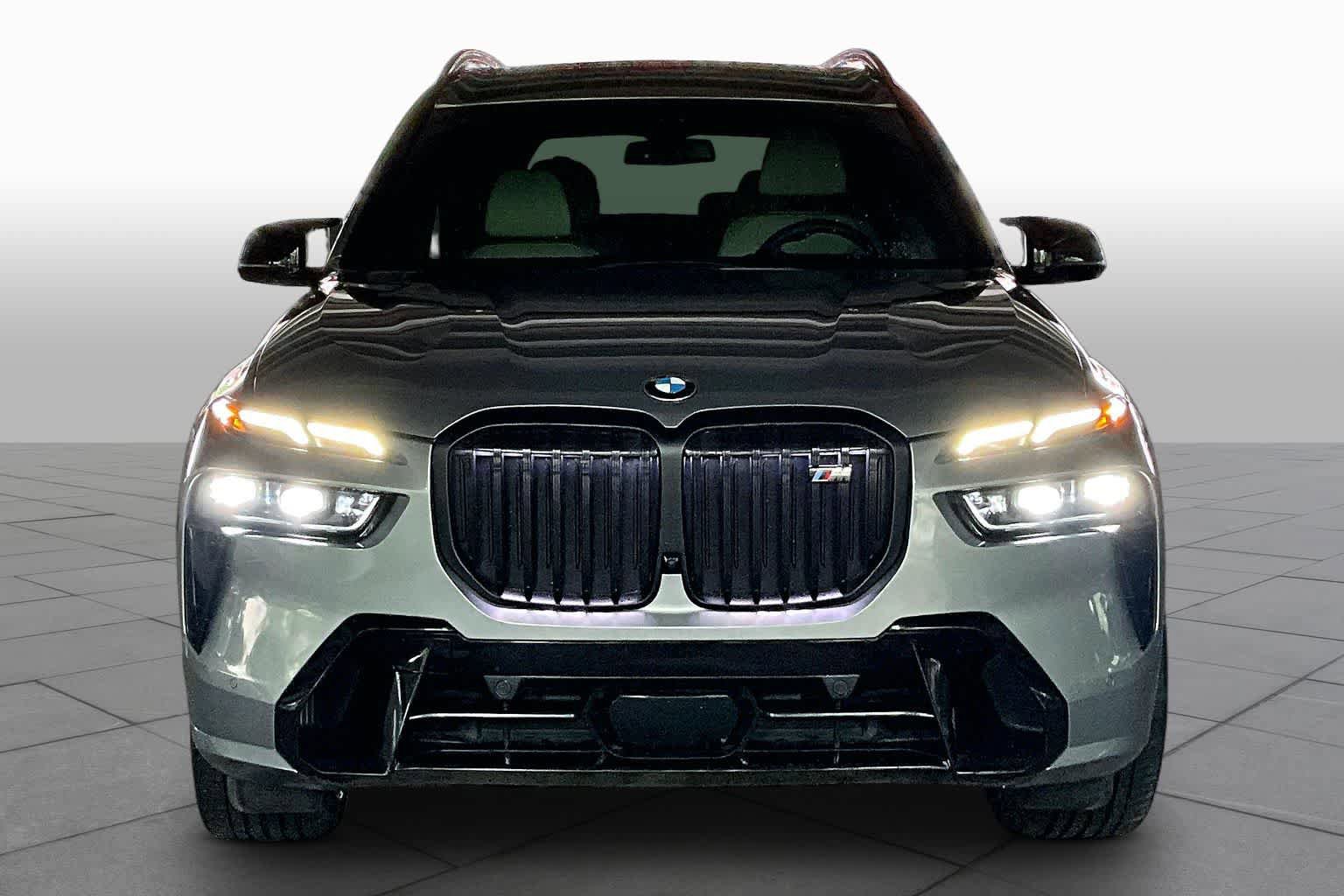 Used 2025 BMW X7 M60i AWD/4WD image 3