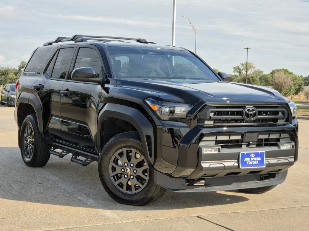 Used 2025 Toyota 4Runner SR5 AWD/4WD image 2
