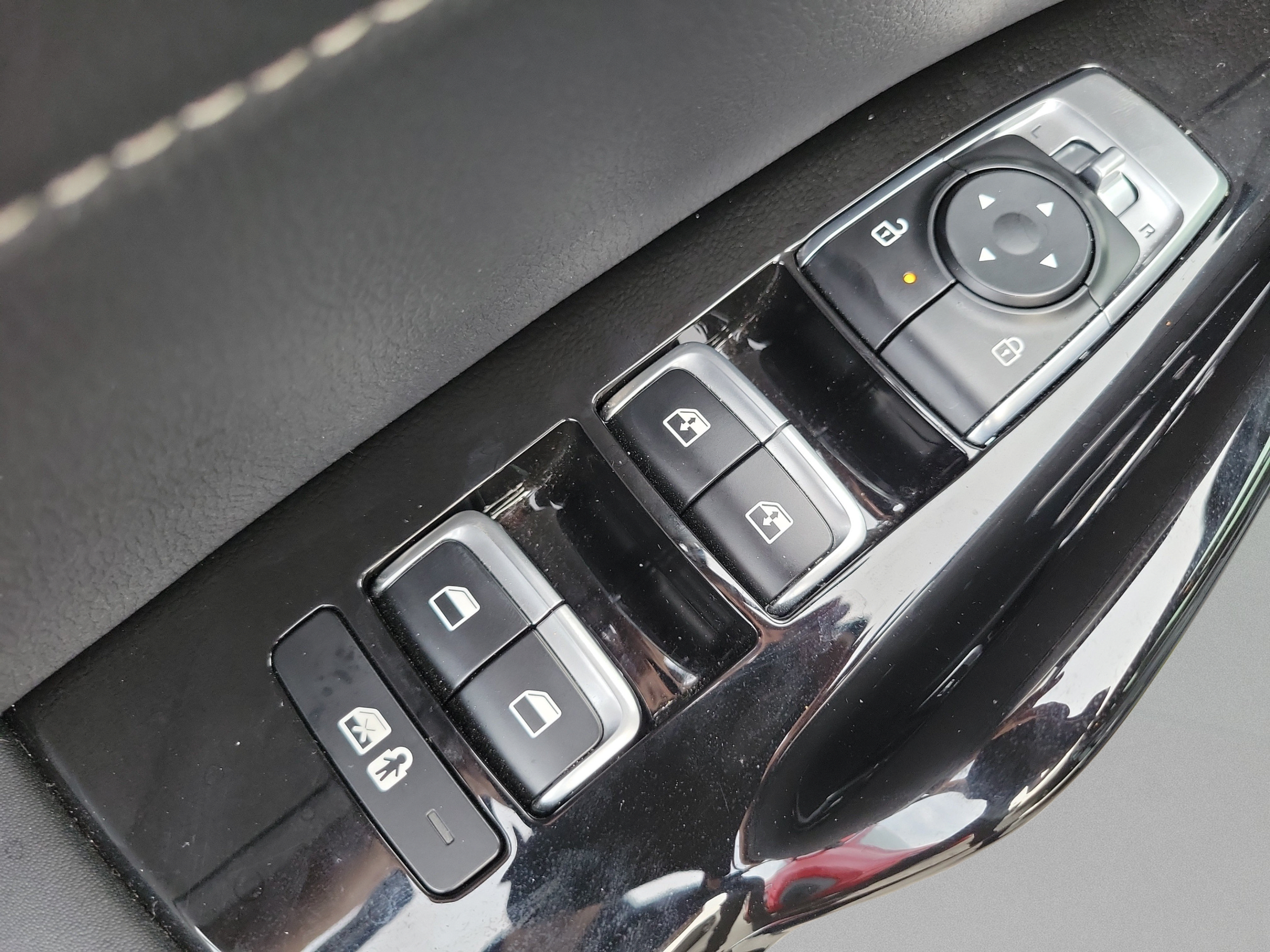 Certified 2025 Kia K5 GT-Line FWD image 14