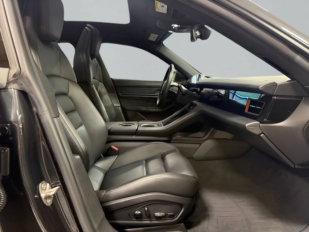 Used 2021 Porsche Taycan RWD image 13