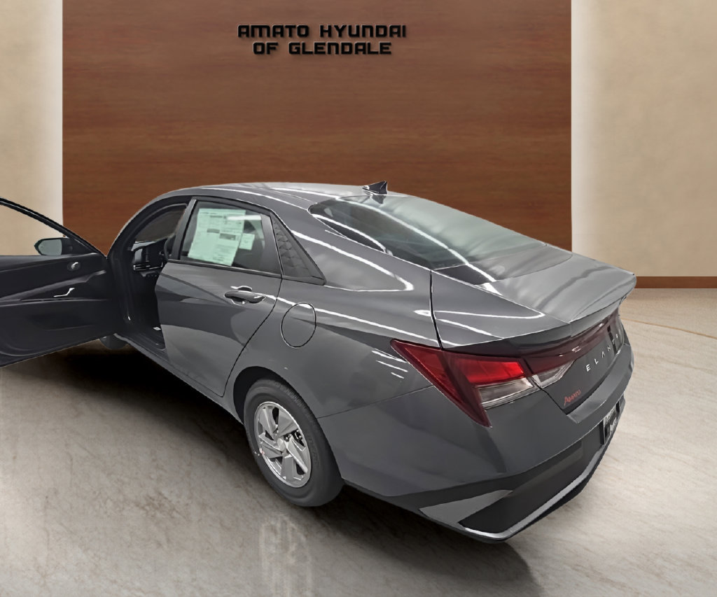 New 2026 Hyundai Elantra SE FWD image 10