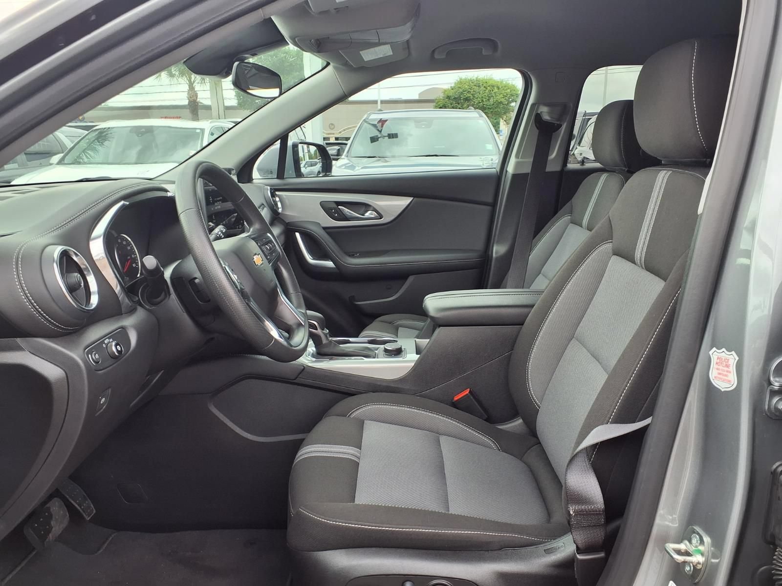 Used 2025 Chevrolet Blazer LT AWD/4WD image 17