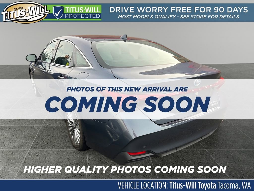 Used 2019 Toyota Avalon Limited image 3
