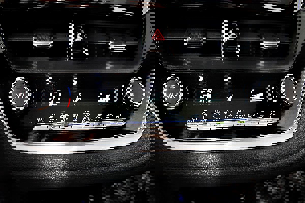 Used 2023 Toyota Corolla XSE w/ Carpet Mat Package (TMS) image 30