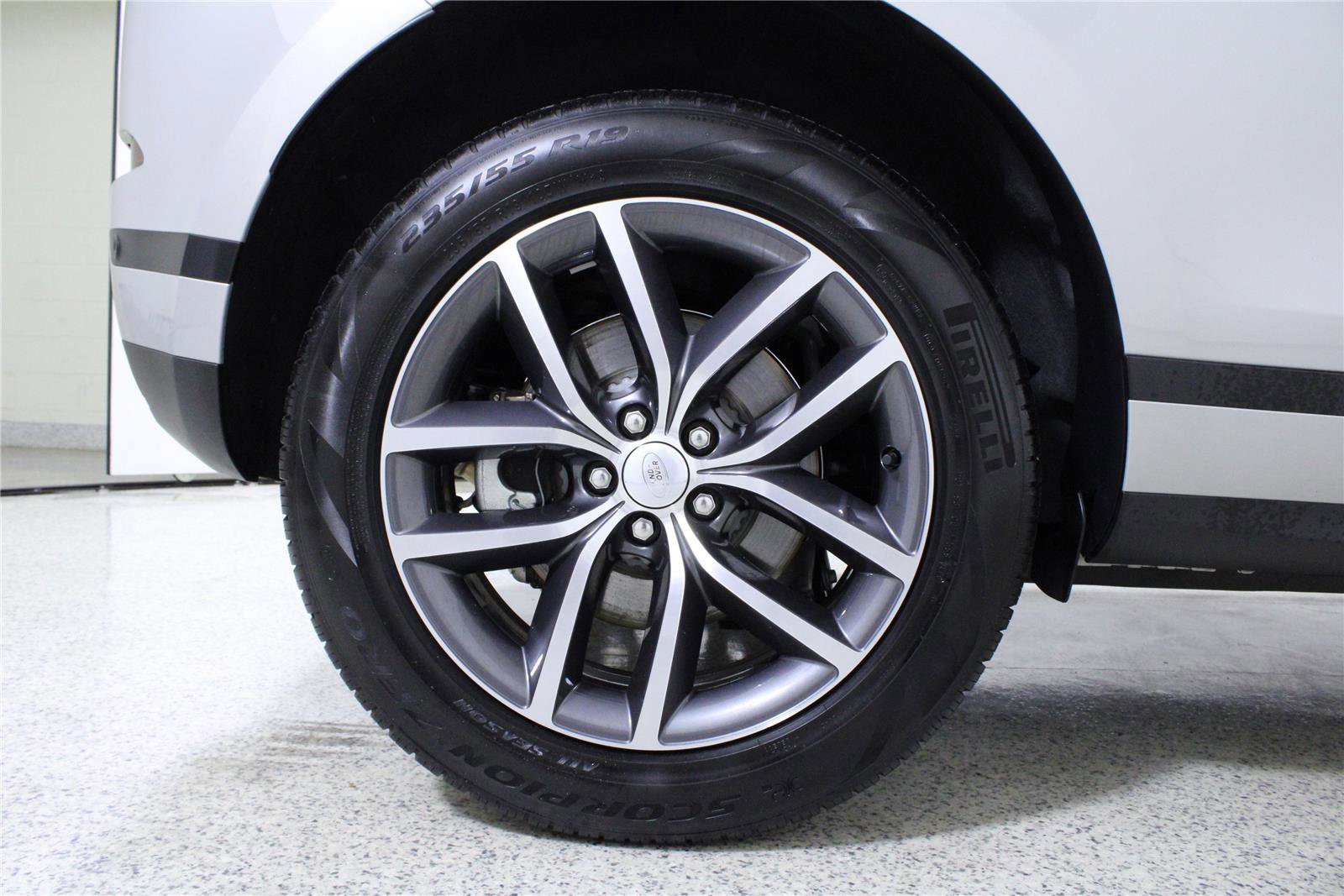 Used 2024 Land Rover Range Rover Evoque S AWD/4WD image 8