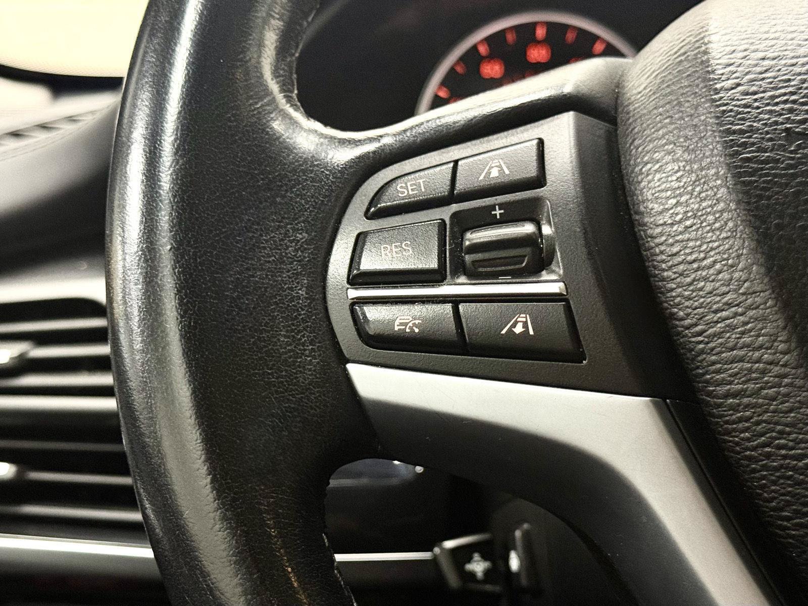 Used 2015 BMW X5 xDrive50i AWD/4WD image 23