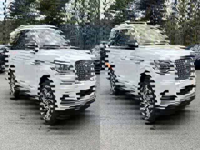 Used 2024 Lincoln Navigator Reserve image 33