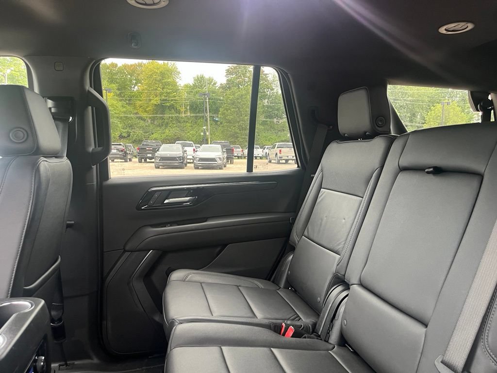 Used 2025 Chevrolet Tahoe LT AWD/4WD image 23