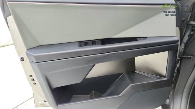 Used 2024 Tesla Cybertruck AWD Crew Cab image 32