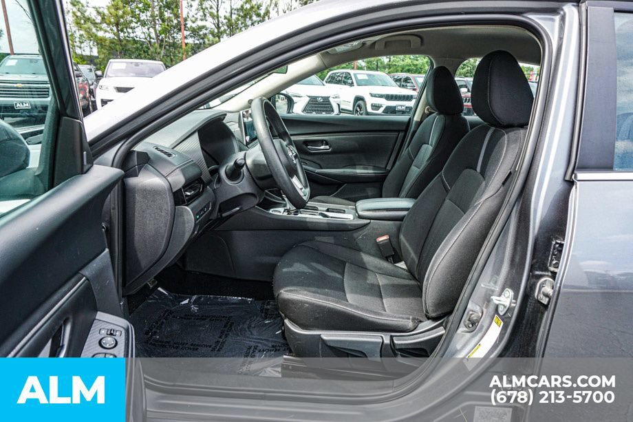 Used 2024 Nissan Sentra SV FWD image 18