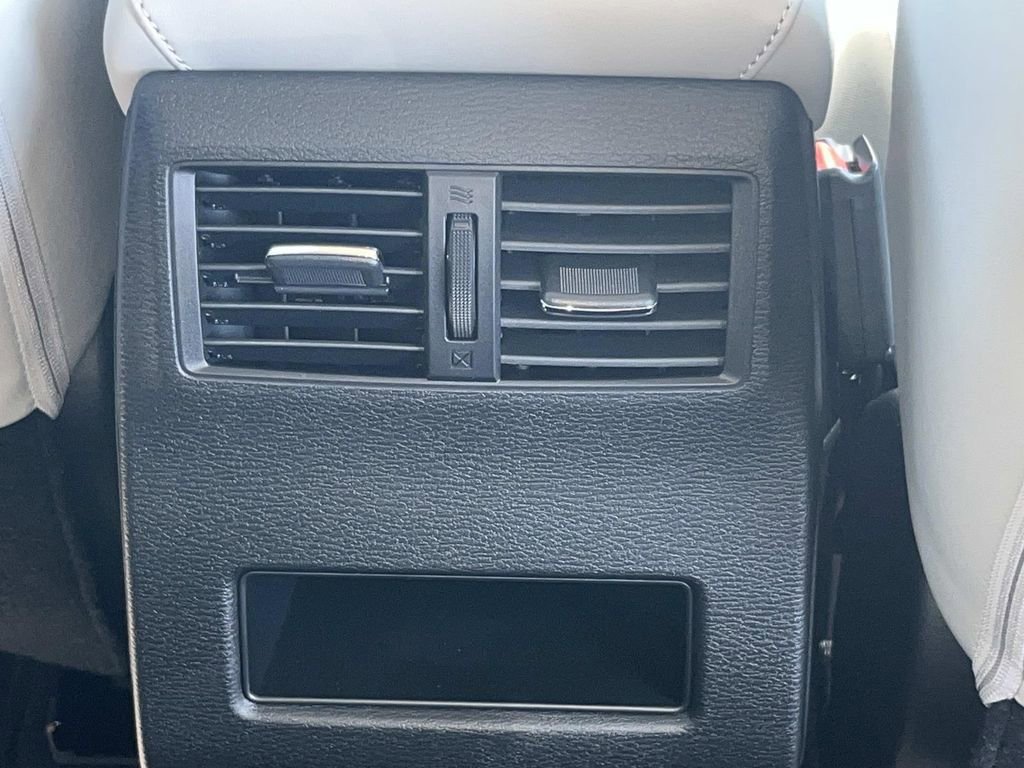 New 2026 Mitsubishi Outlander SE image 14