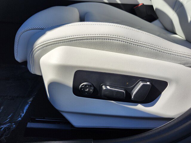 Certified 2026 BMW 530i xDrive w/ M Sport Package image 11