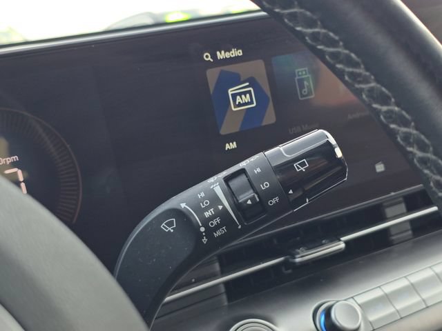Used 2025 Hyundai Kona SEL FWD image 24