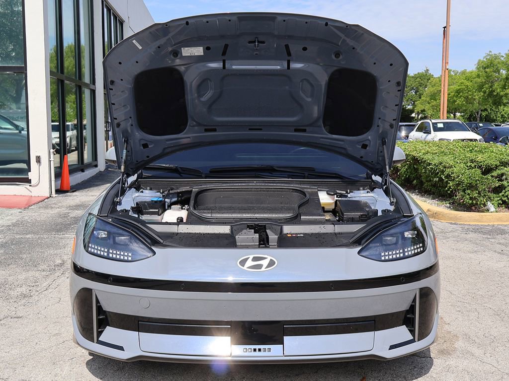 Used 2024 Hyundai Ioniq 6 SE RWD image 17
