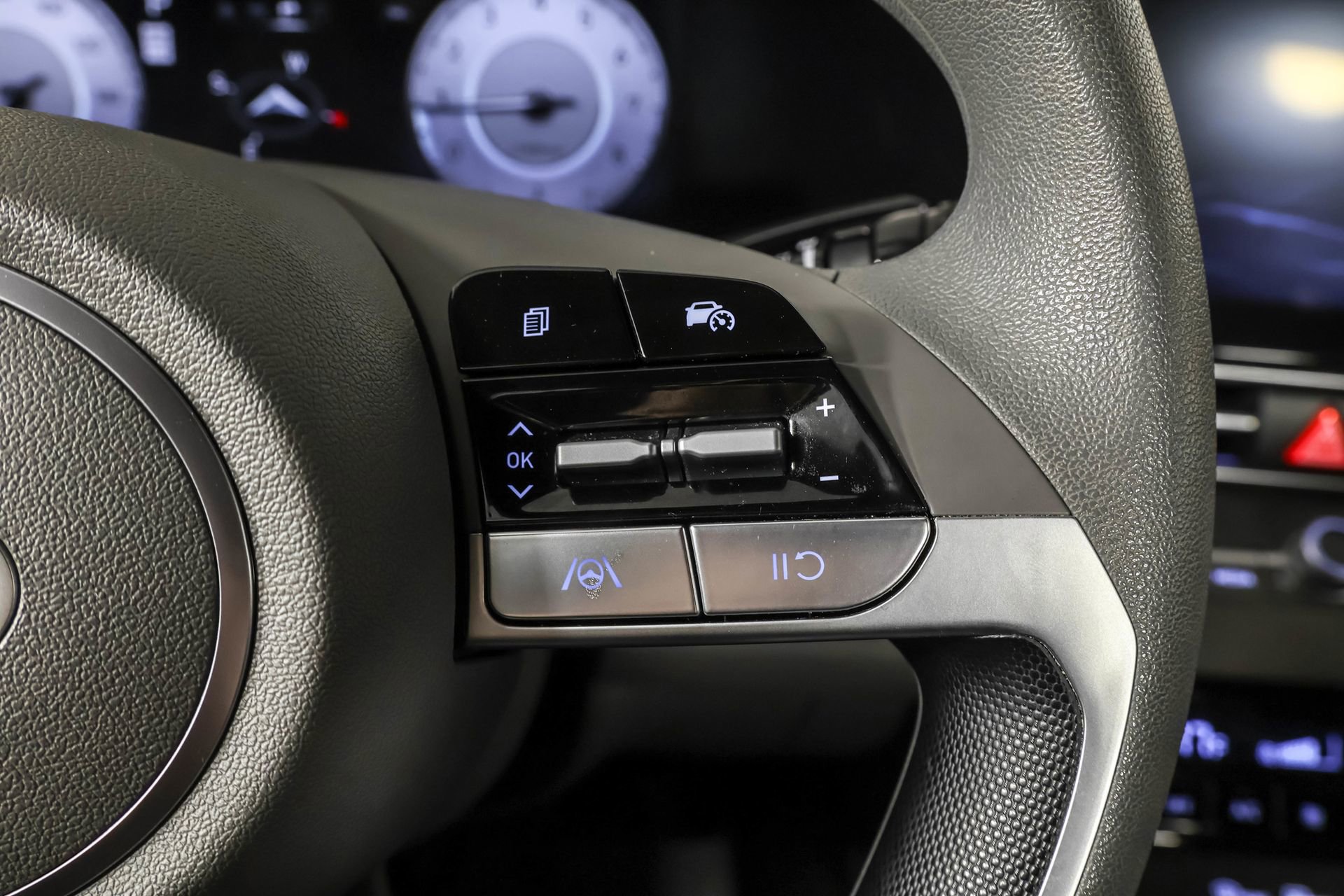 Used 2024 Hyundai Elantra SEL image 29