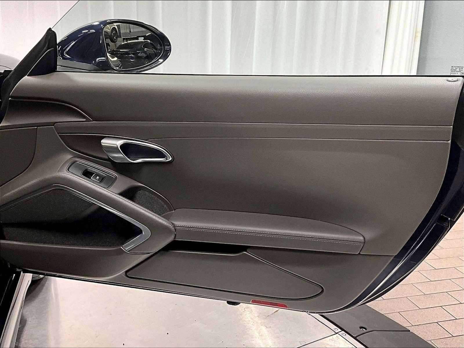 Used 2019 Porsche 718 Cayman image 26