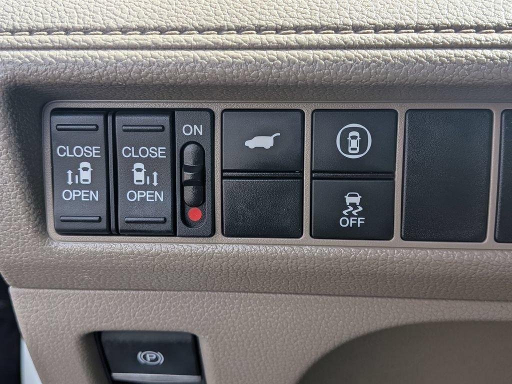 Used 2023 Honda Odyssey EX-L image 16