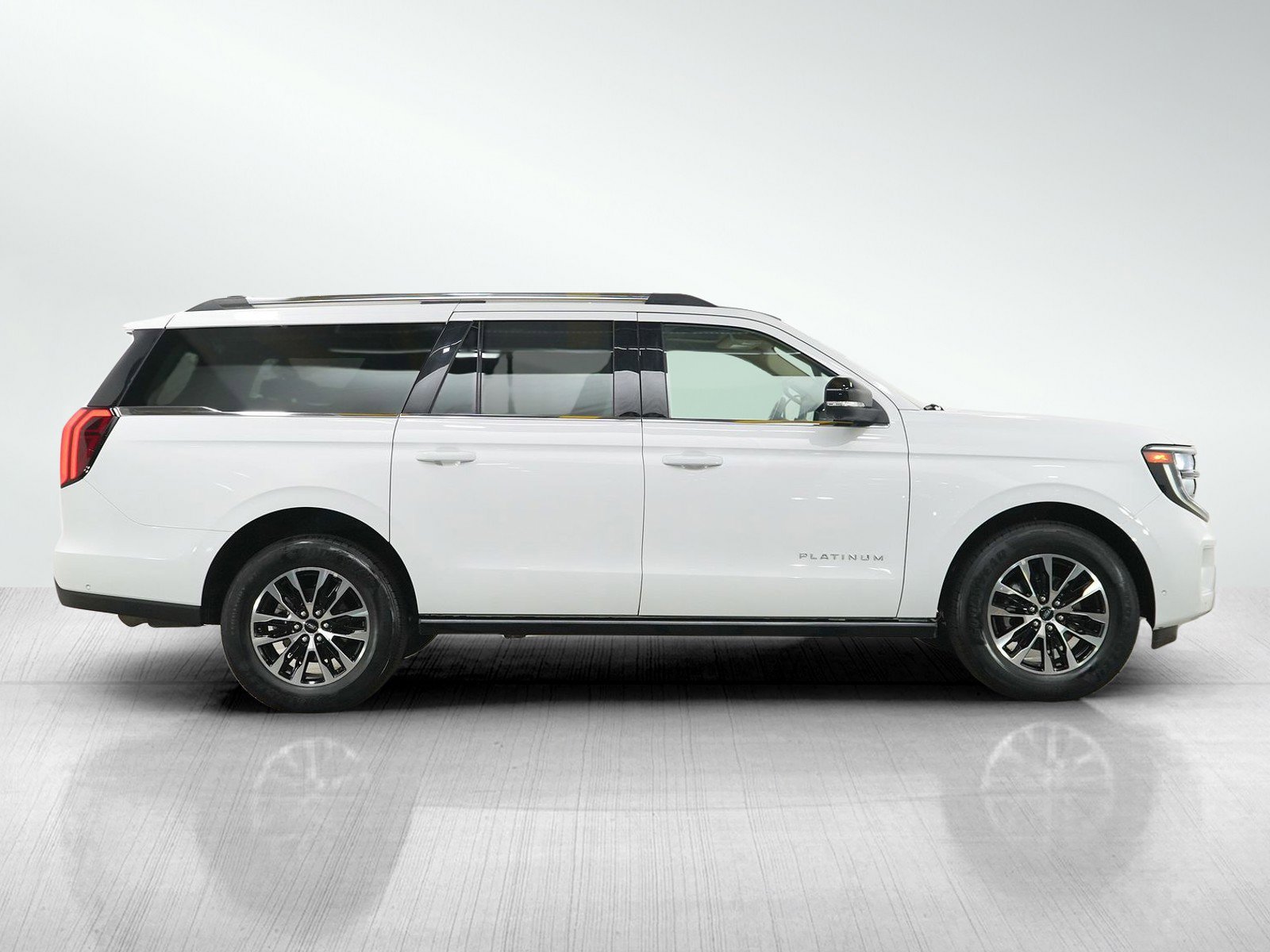 Used 2025 Ford Expedition Max Platinum AWD/4WD image 6