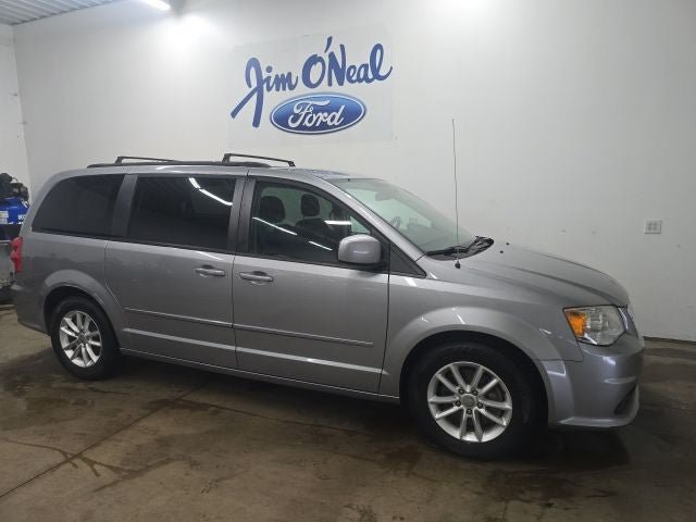 Used 2016 Dodge Grand Caravan SXT FWD image 1