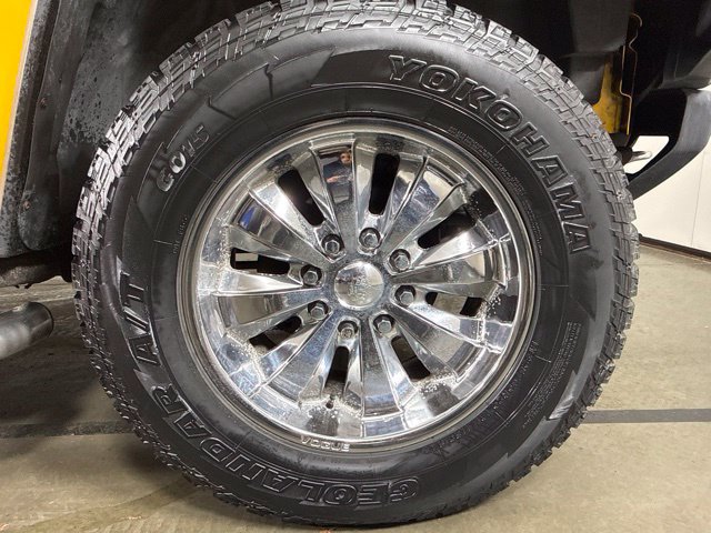 Used 2017 Chevrolet Tahoe LT w/ Luxury Package AWD/4WD image 12