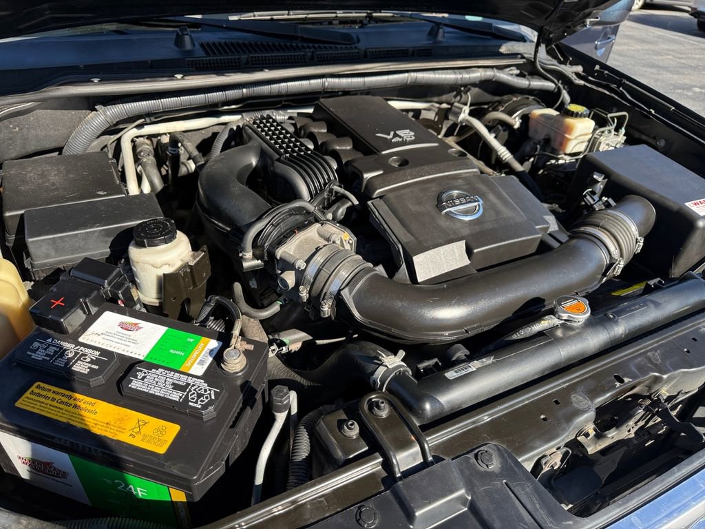 Used 2015 Nissan Frontier PRO-4X image 30