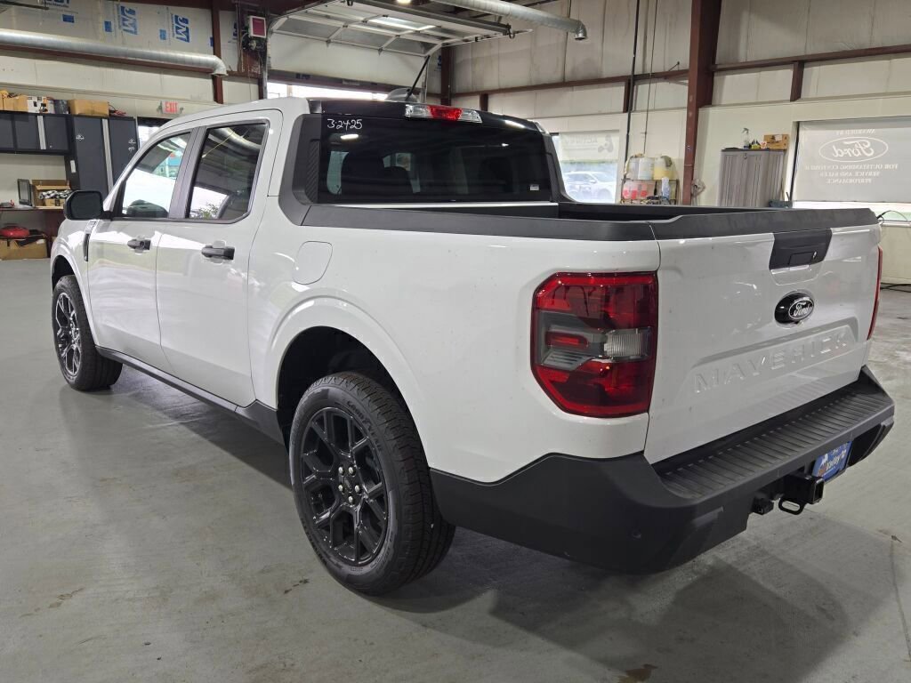 New 2025 Ford Maverick XLT w/ XLT Luxury Package image 17