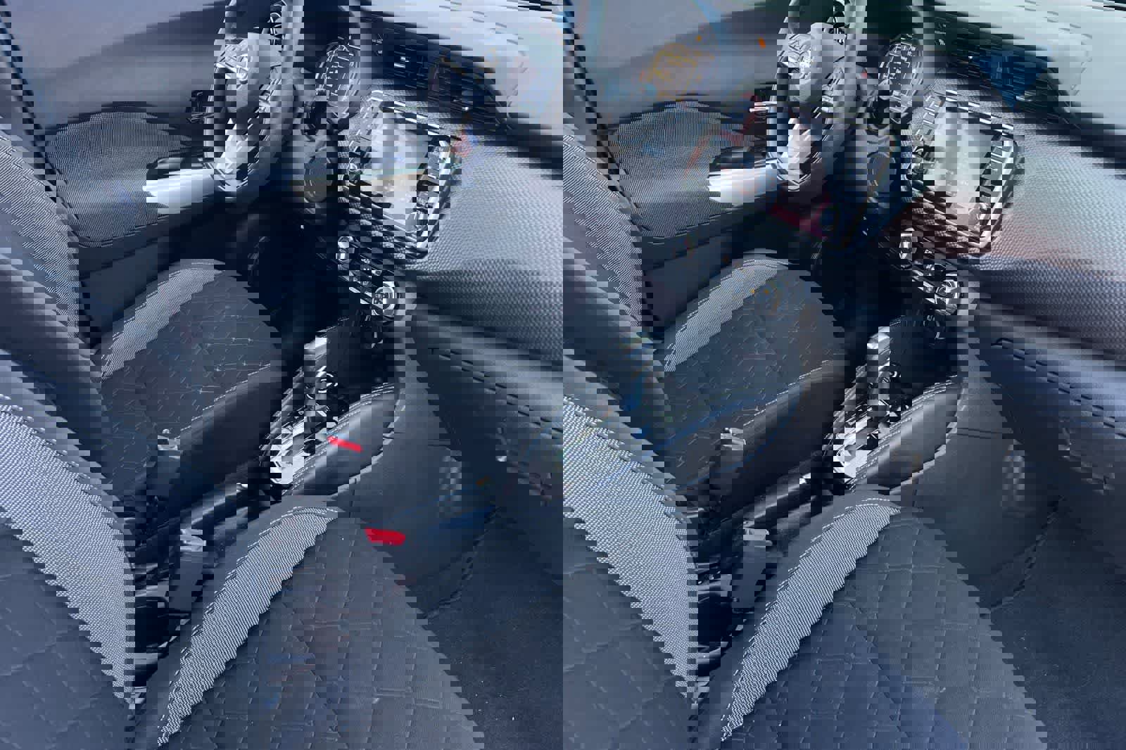 Used 2020 Nissan Kicks SV image 18