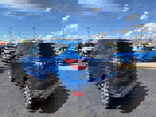 Used 2017 Ford Escape Titanium image 9