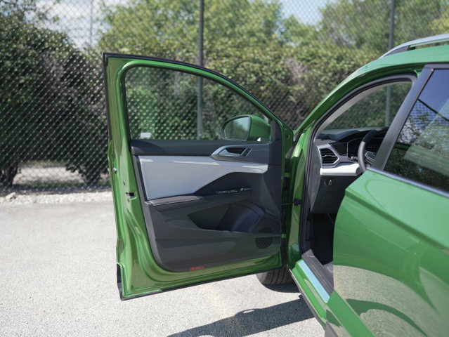 New 2025 Volkswagen Taos SEL AWD/4WD image 25